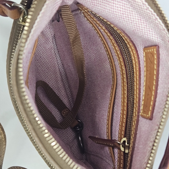 Dooney & Bourke Dillen taupe letter carrier H 8.5" x W 2" x L 8.25" - Picture 9 of 16